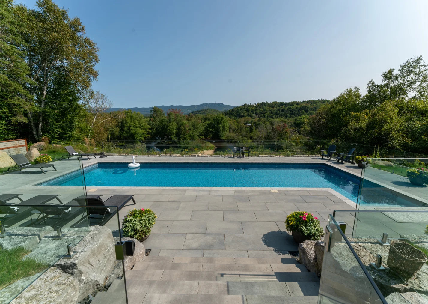 Piscine et aménagement